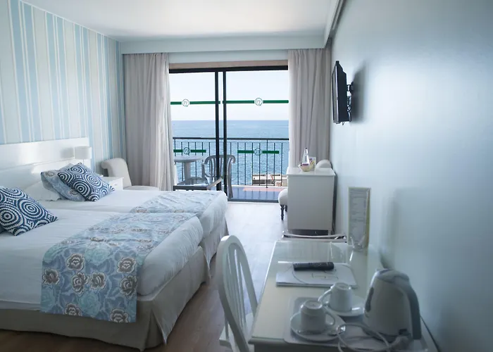 大金塔德弗兰卡酒店 丰沙尔